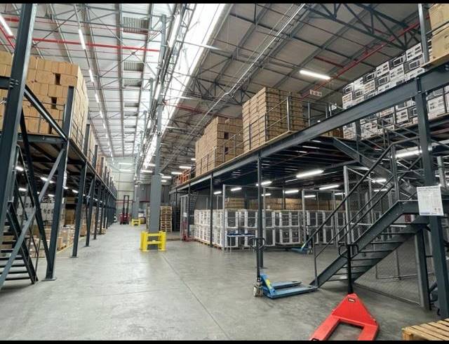 INDUSTRIAL PROPERTY TO RENT IN LOUWLARDIA